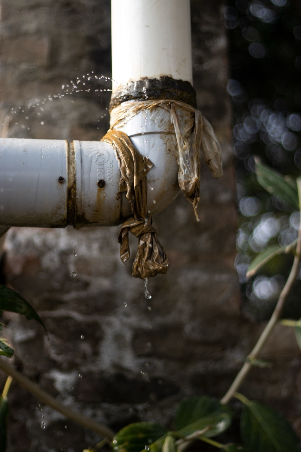 Leaks, blockages & drains